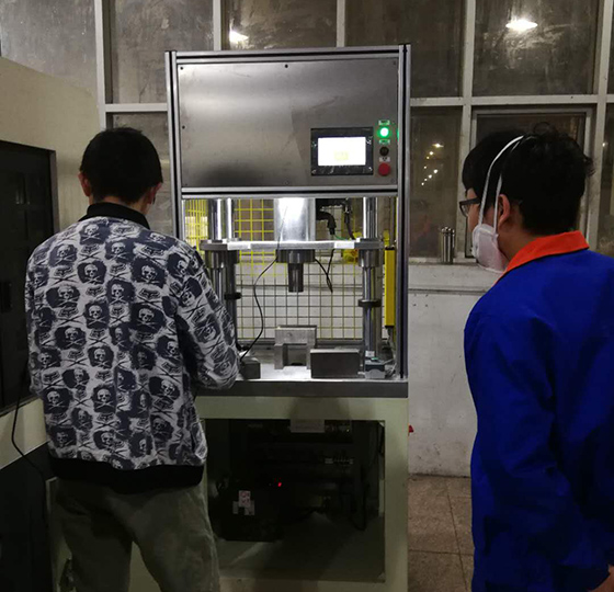 方大公司檢測沖擊鉆頭部硬質合金焊接強度